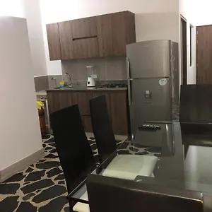 Apartamento Amplio En Laureles, Excelente Ubicacion, 3 Alcobas 403 Medellín